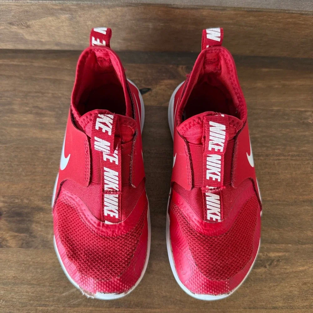 Nike Kids 2PC Sneaker Bundle Flex Runner Red Star Runner 3 Black Flame 12C